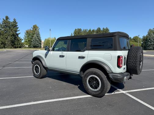 2022 Ford Bronco Badlands Advanced
