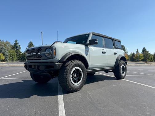 2022 Ford Bronco Badlands Advanced