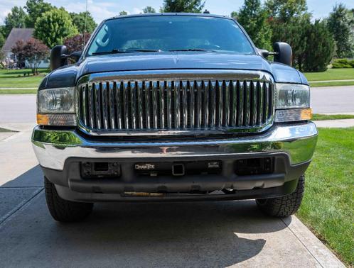Blue 2004 Ford F-250 XLT