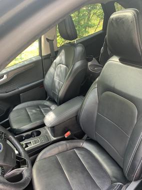 2020 Ford Escape Titanium Hybrid