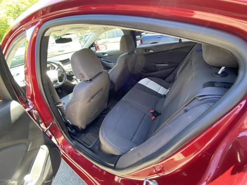 Red 2019 Chevrolet Cruze LT