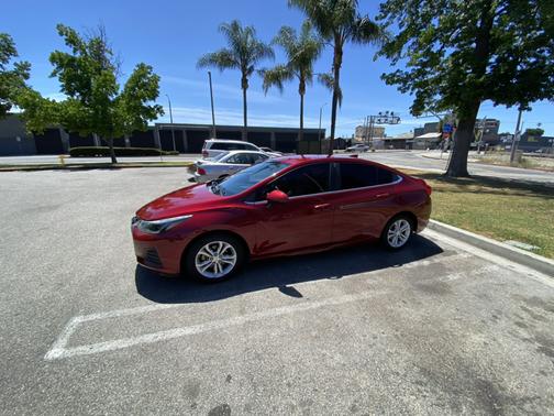 Red 2019 Chevrolet Cruze LT