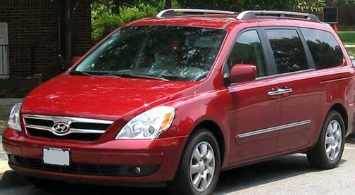 2007 Hyundai Entourage GLS