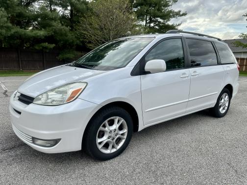 2004 Toyota Sienna XLE