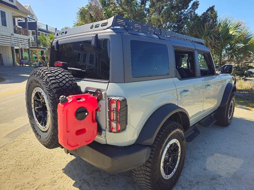 Gray 2024 Ford Bronco Outer Banks