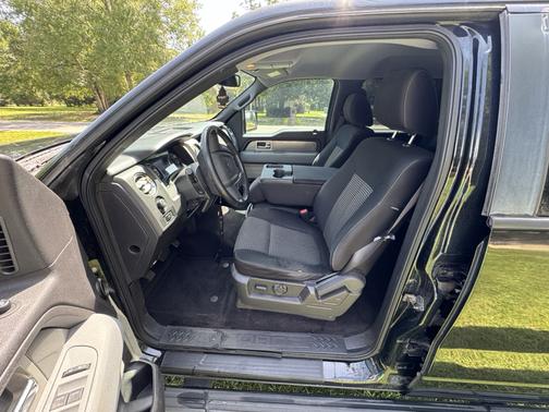 Black 2011 Ford F-150 XLT