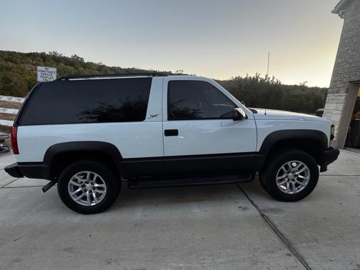 1997 Chevrolet Tahoe Base