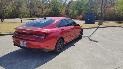 Red 2021 Hyundai ELANTRA SEL