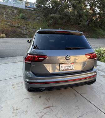 2024 Volkswagen Tiguan 2.0T SE R-Line Black