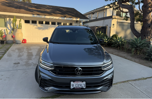 2024 Volkswagen Tiguan 2.0T SE R-Line Black