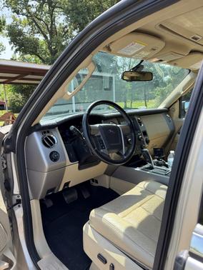 Gold 2017 Ford Expedition Limited