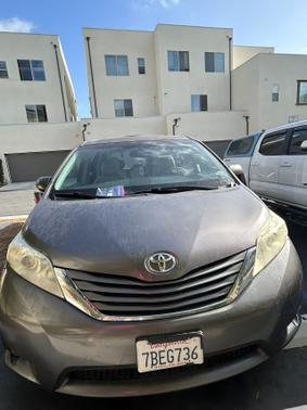 2013 Toyota Sienna XLE