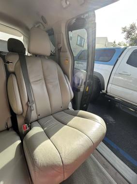 2013 Toyota Sienna XLE