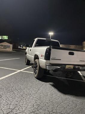 White 1999 Chevrolet Silverado 1500 LS