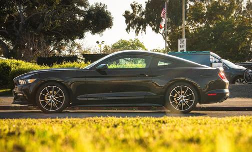 2015 Ford Mustang EcoBoost Premium