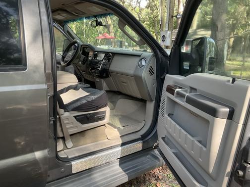2008 Ford F-250 Lariat Crew Cab Super Duty
