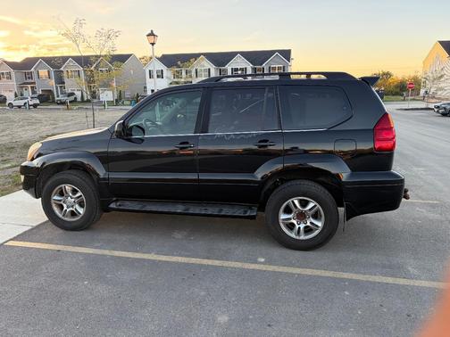 Black 2005 Lexus GX 470 Base