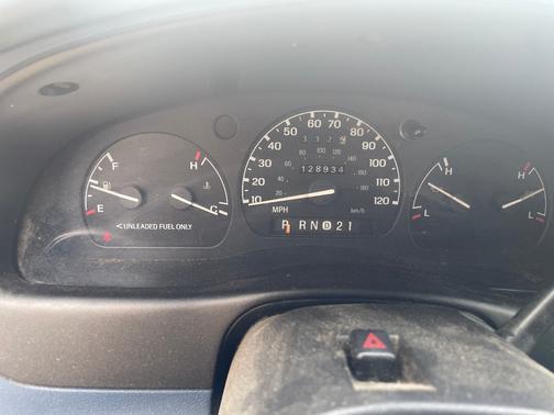 White 1996 Ford Ranger XL
