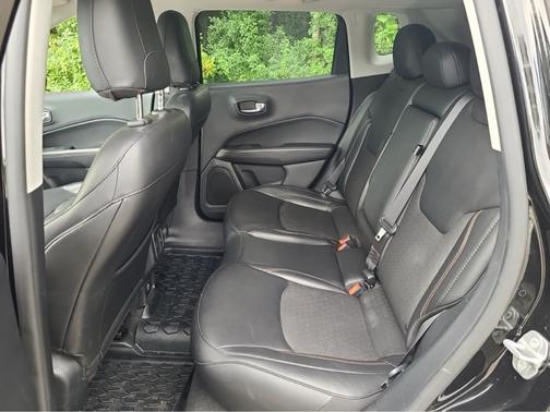Black 2021 Jeep Compass Latitude