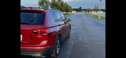 Red 2019 Volkswagen Tiguan 2.0T SE