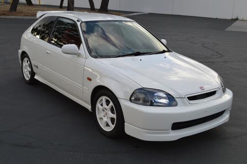 White 1997 Honda Civic DX