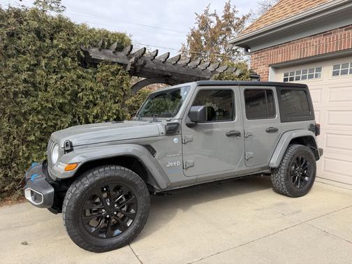 2023 Jeep Wrangler 4xe Sahara