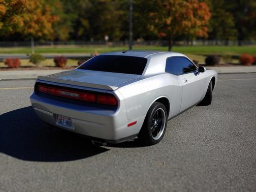 Silver 2010 Dodge Challenger SE