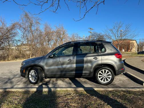 Gray 2018 Volkswagen Tiguan Limited 2.0T