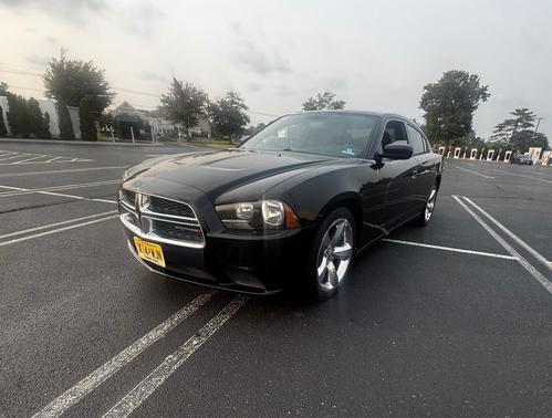 Black 2014 Dodge Charger SE