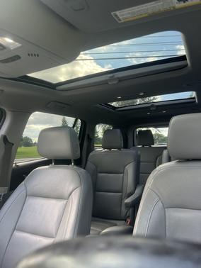 Black 2017 GMC Acadia SLT-1