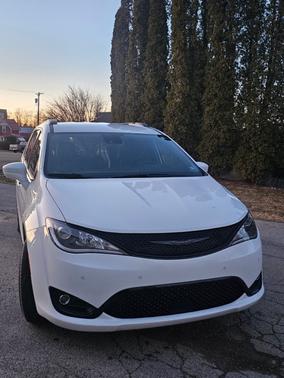 2020 Chrysler Pacifica Launch Edition