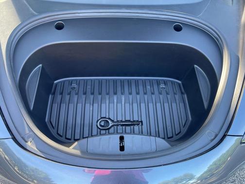 Gray 2022 Tesla Model 3 Long Range