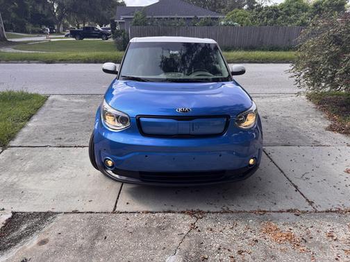 2017 Kia Soul EV +