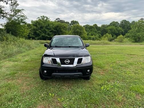 Black 2019 Nissan Frontier SV