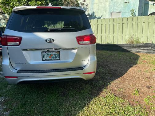 Silver 2017 Kia Sedona EX
