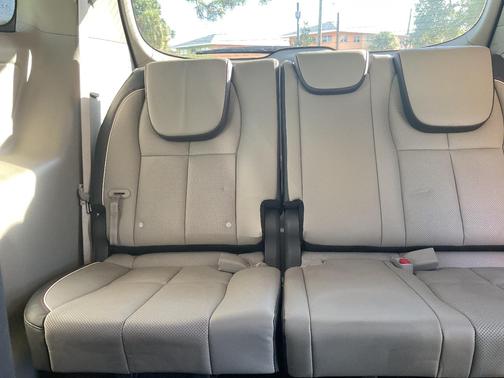 Silver 2017 Kia Sedona EX
