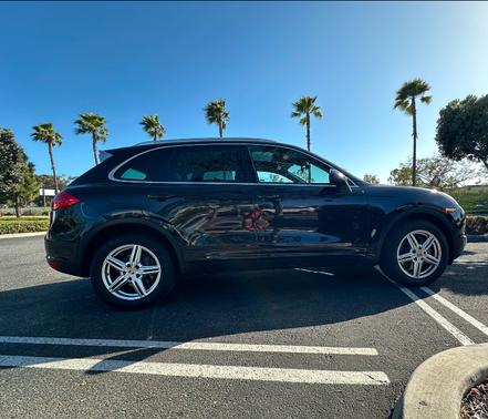 2014 Porsche Cayenne Platinum Edition