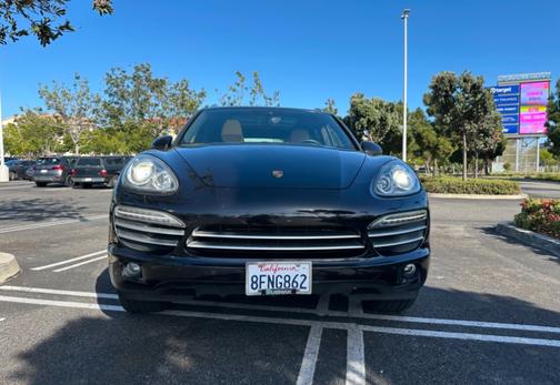 2014 Porsche Cayenne Platinum Edition