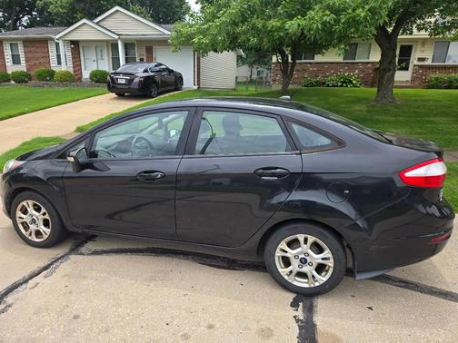 Black 2015 Ford Fiesta SE