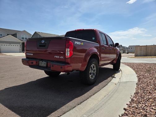 Red 2018 Nissan Frontier PRO-4X