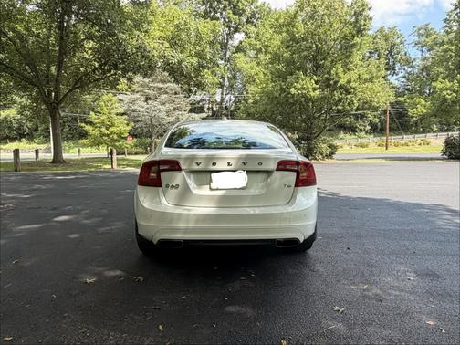 White 2015 Volvo S60 T6 Platinum