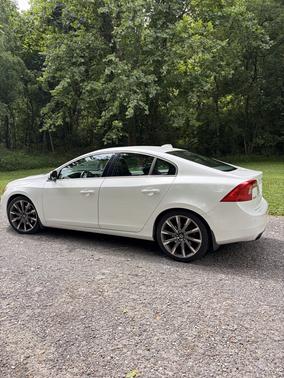 White 2015 Volvo S60 T6 Platinum