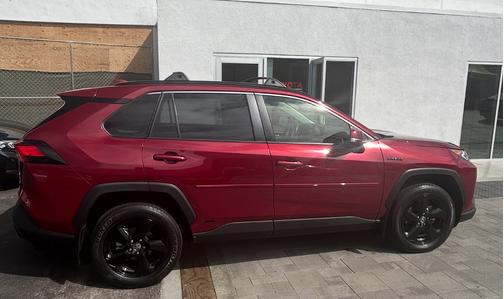2021 Toyota RAV4 Hybrid XLE Premium