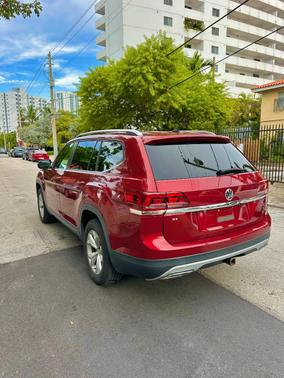 Red 2018 Volkswagen Atlas 3.6L SE w/Technology
