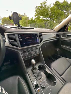 Red 2018 Volkswagen Atlas 3.6L SE w/Technology
