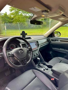 Red 2018 Volkswagen Atlas 3.6L SE w/Technology