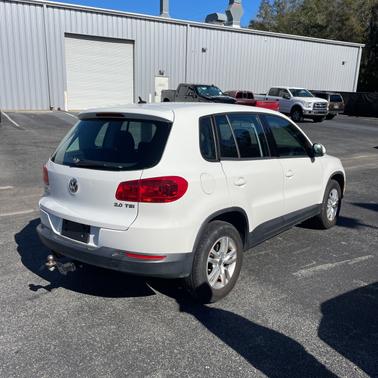 2014 Volkswagen Tiguan Auto SE