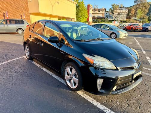 Black 2014 Toyota Prius Five