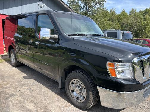 2015 Nissan NV Passenger NV3500 HD SV V6