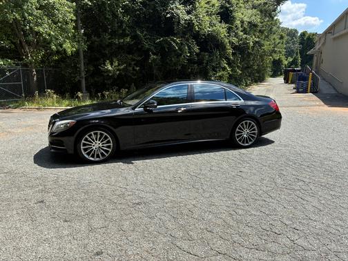 Black 2016 Mercedes-Benz S-Class S 550